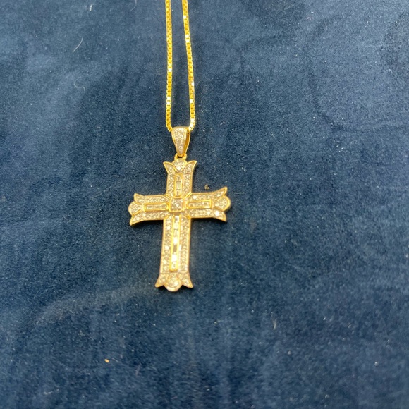 14K Yellow Gold Natural Diamond Cross Pendant - Picture 5 of 7